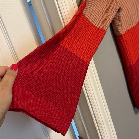 Ladies New York and‎ company sweater - Picture 3 of 6